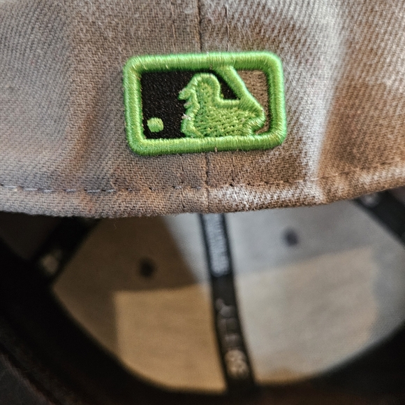 🧢 HOT!! Seattle Mariners Hat Duo: Stylish Fan Essentials - Picture 6 of 10